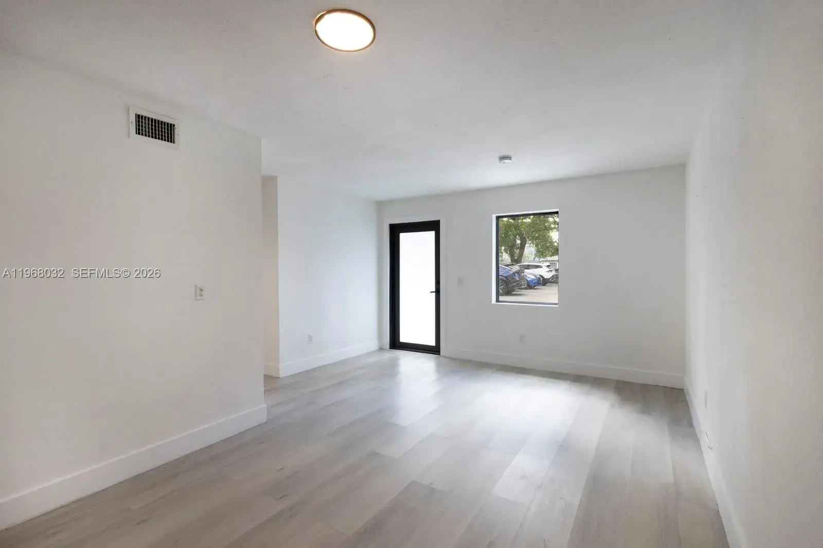37 NW 59th St # 4, Miami FL 33127