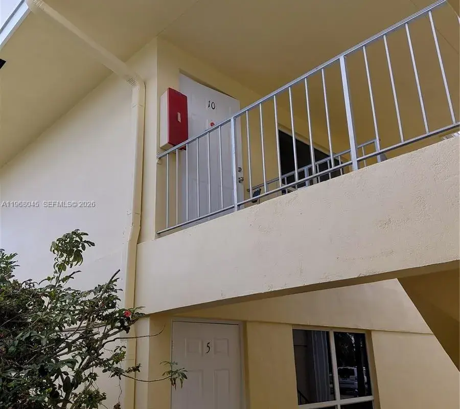 731 Hummingbird Way # 10, North Palm Beach FL 33408