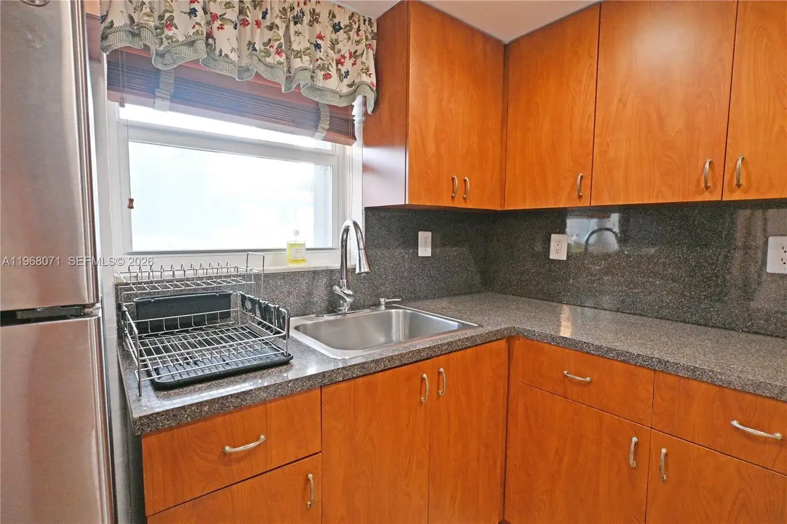 947 Lenox Ave # 203, Miami Beach FL 33139 photo 3