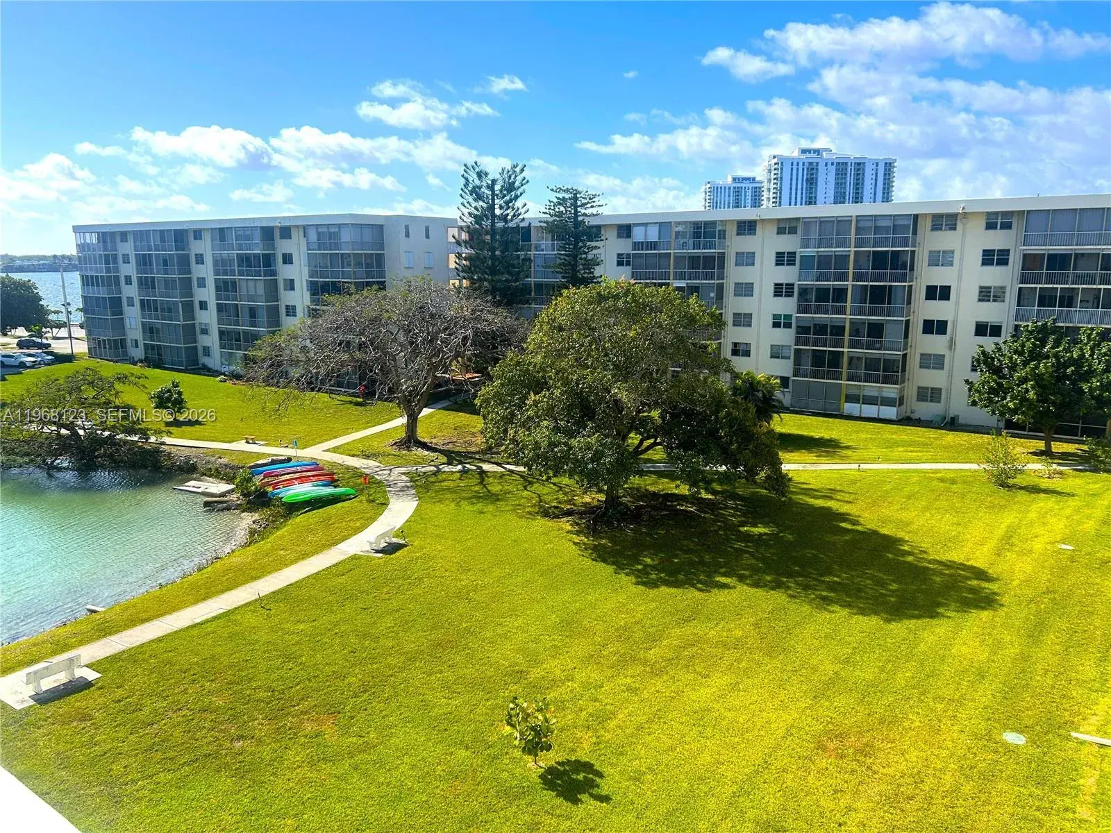 2851 Leonard Dr # J502, Aventura FL 33160