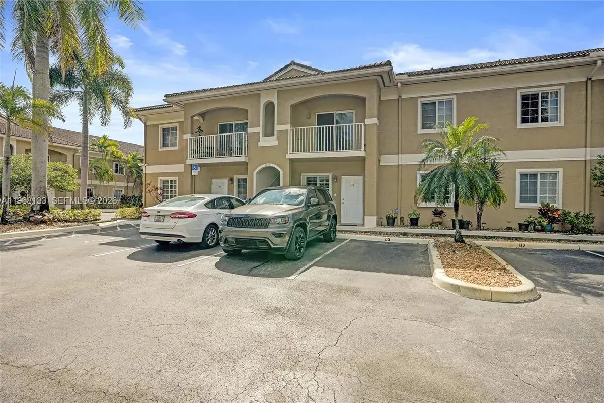 4812 Washington St # 3, Hollywood FL 33021
