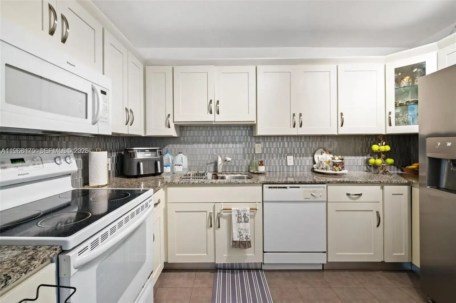 100 Bayview Dr # 1418, Sunny Isles Beach FL 33160 photo 4