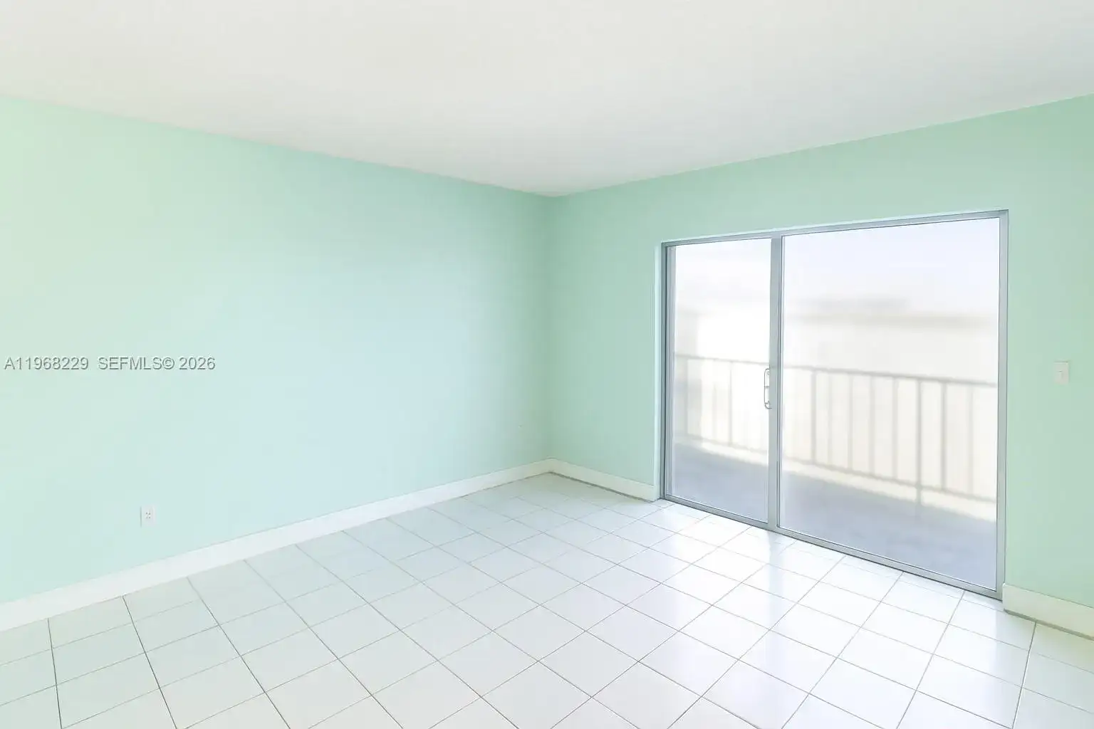 8895 Fontainebleau Blvd # 504, Miami FL 33172 photo 3