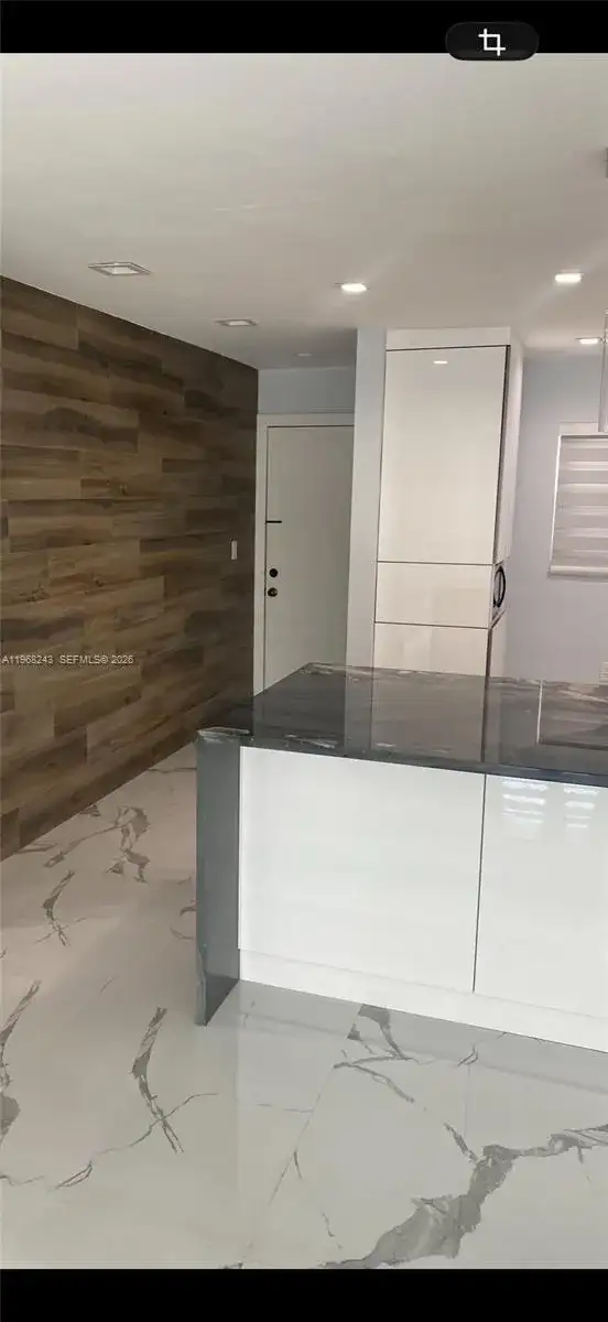 1100 W 35th St # 4, Hialeah FL 33012 photo 2