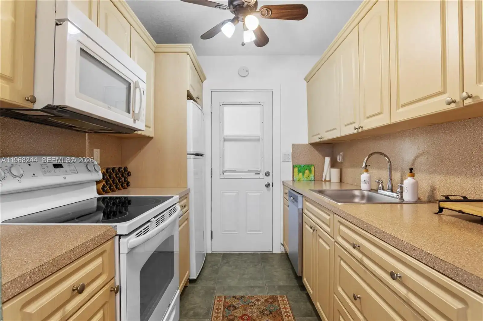 16750 NE 14th Ave # 301, Miami FL 33162 photo 2