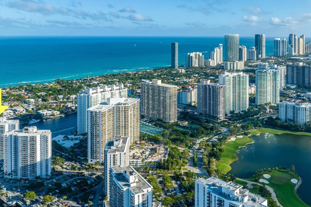 20505 E COUNTRY CLUB DR # 634, Aventura FL 33180
