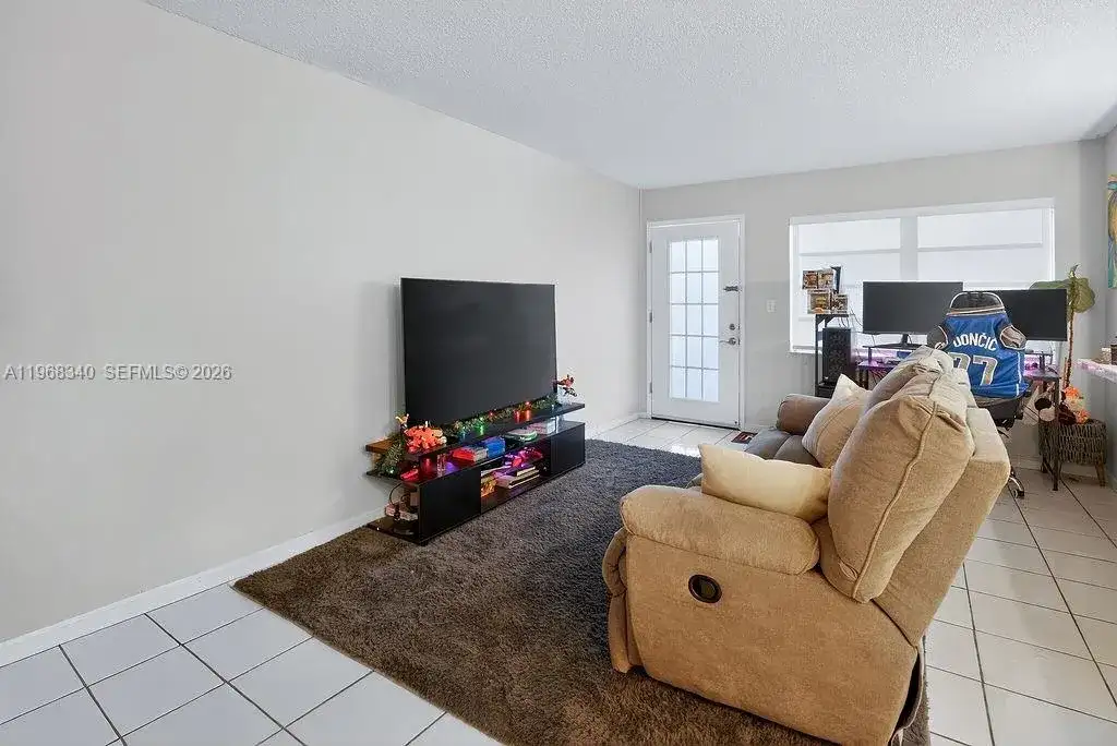 20311 NE 2nd Ave # 15, Miami FL 33179 photo 4