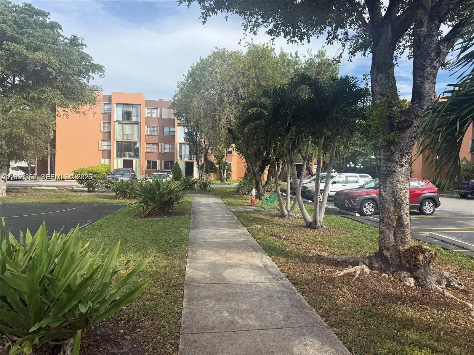 9420 W Flagler St # 104, Miami FL 33174 photo 3