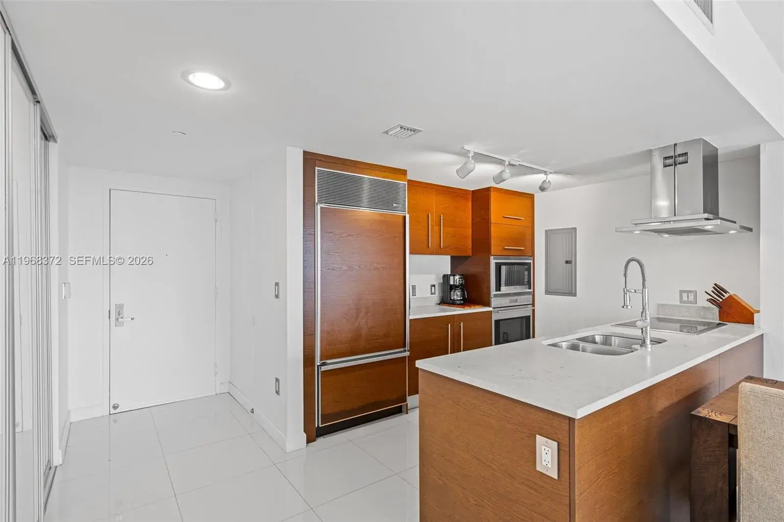 495 Brickell Ave # 905, Miami FL 33131