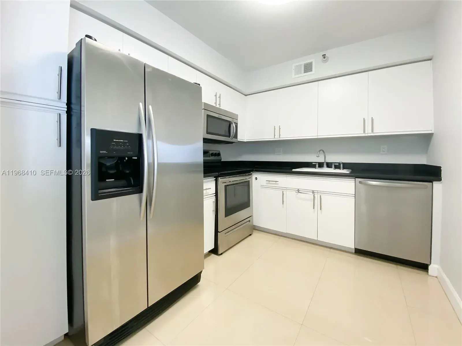 3400 NE 192nd St, Aventura FL 33180