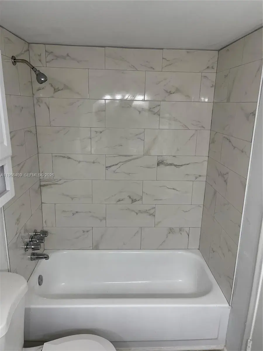 2251 NW 48th Ter # 215, Lauderhill FL 33313