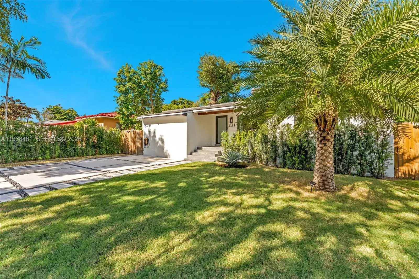 231 NE 45th St, Miami FL 33137