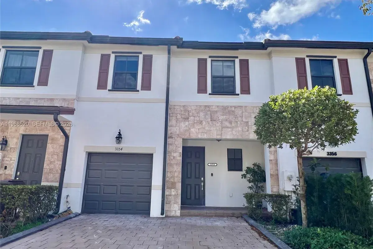 3354 W 100th Ter # 3354, Hialeah FL 33018