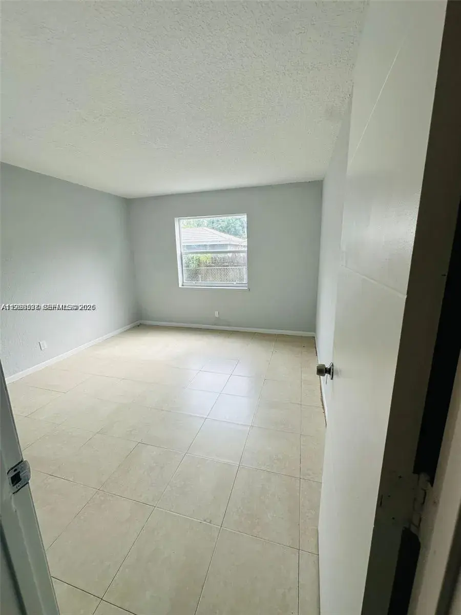 5 NE 16th Ct, Fort Lauderdale FL 33305