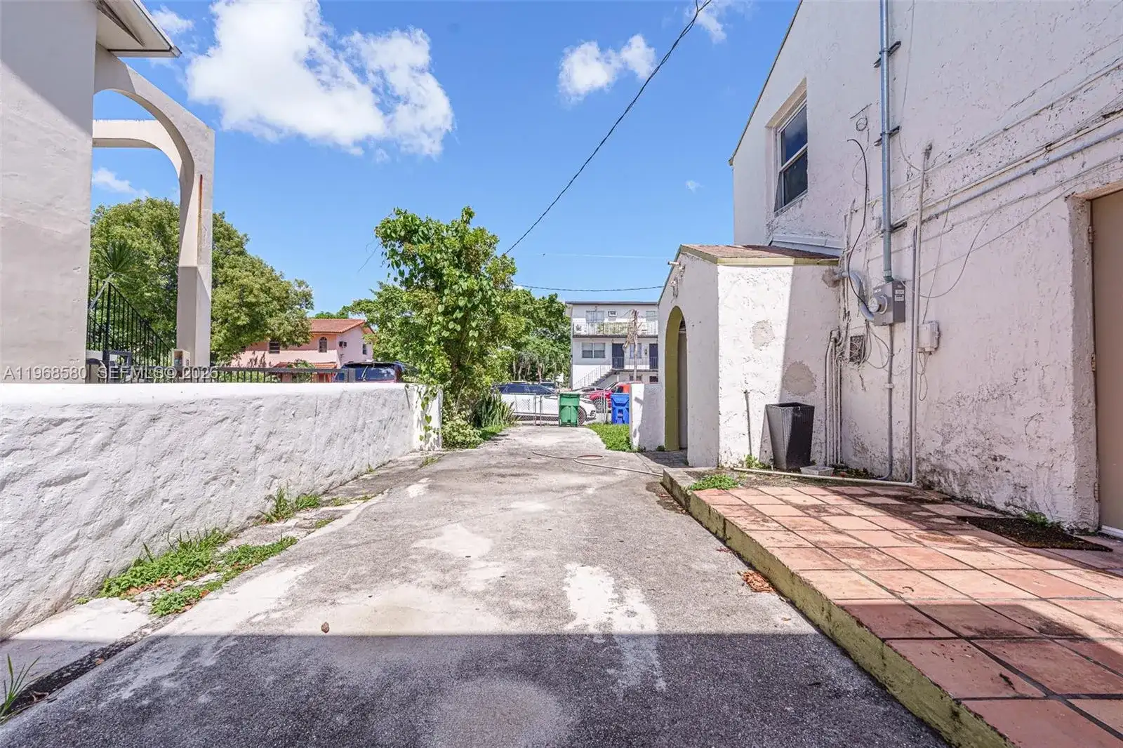 528 SW 21st Ave, Miami FL 33135 photo 4