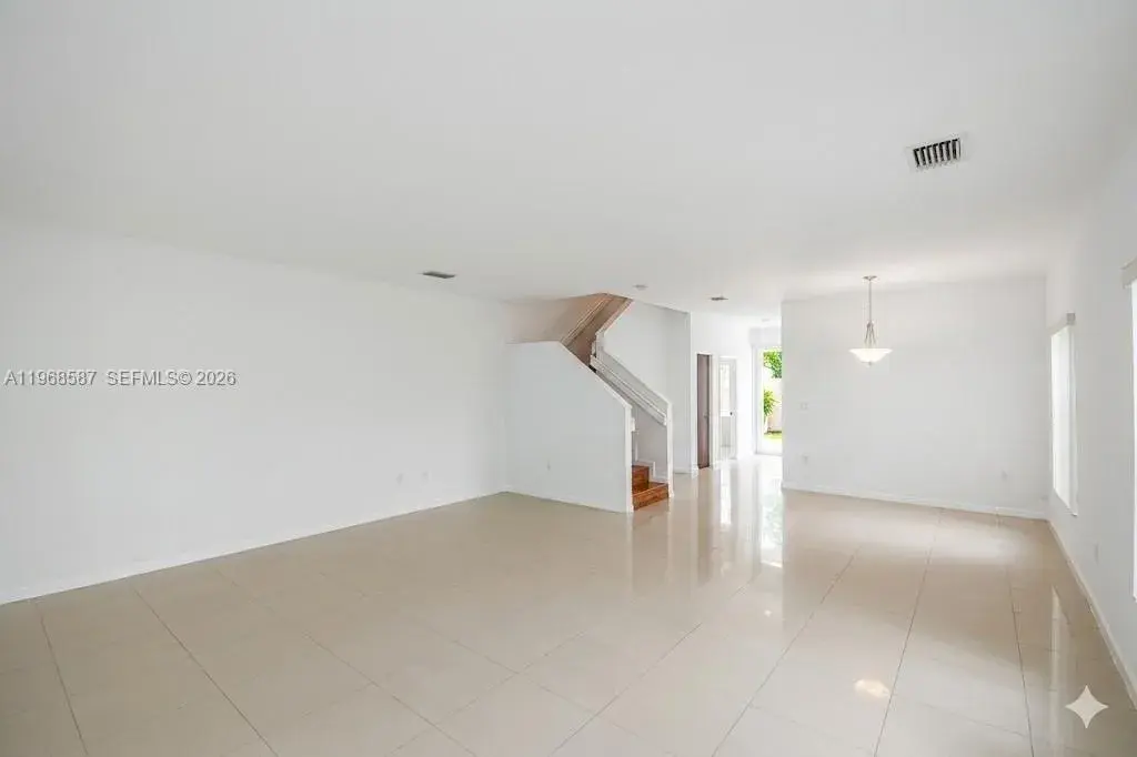 2780 SW 33 AVE, Miami FL 33133