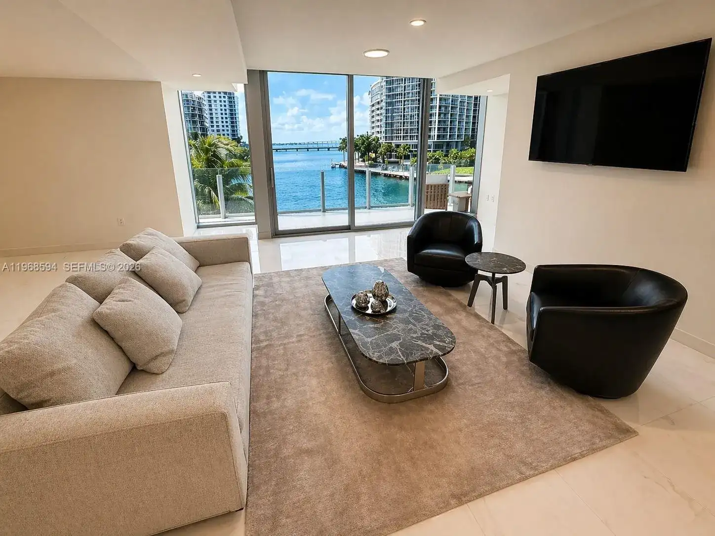 300 Biscayne Blvd Way # 303, Miami FL 33131 photo 2