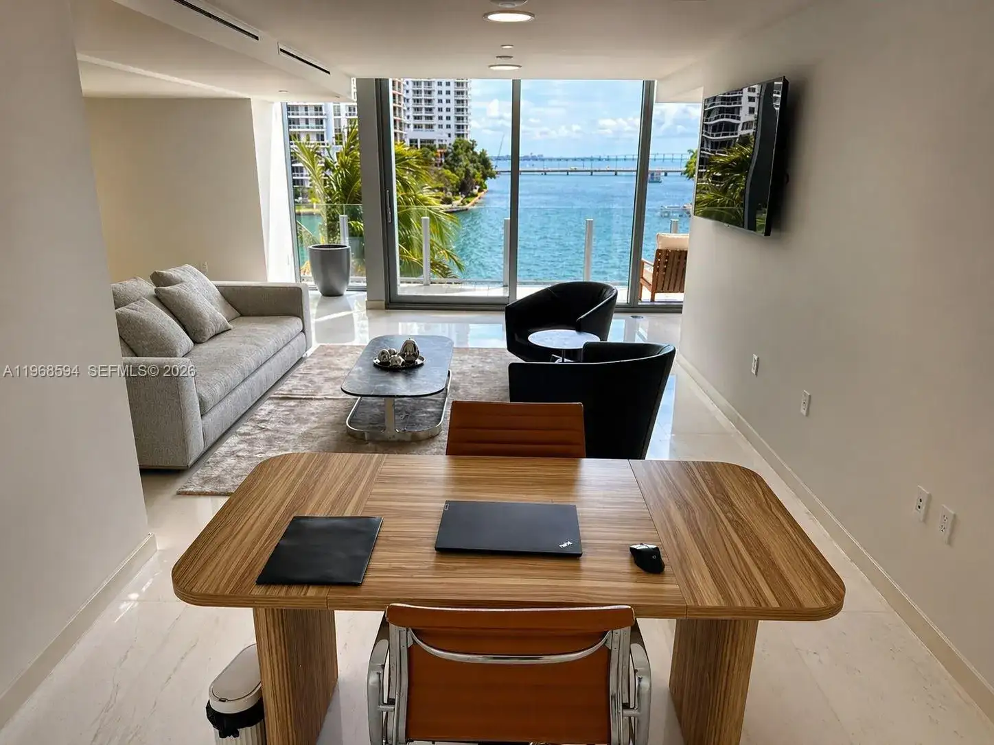 300 Biscayne Blvd Way # 303, Miami FL 33131 photo 3