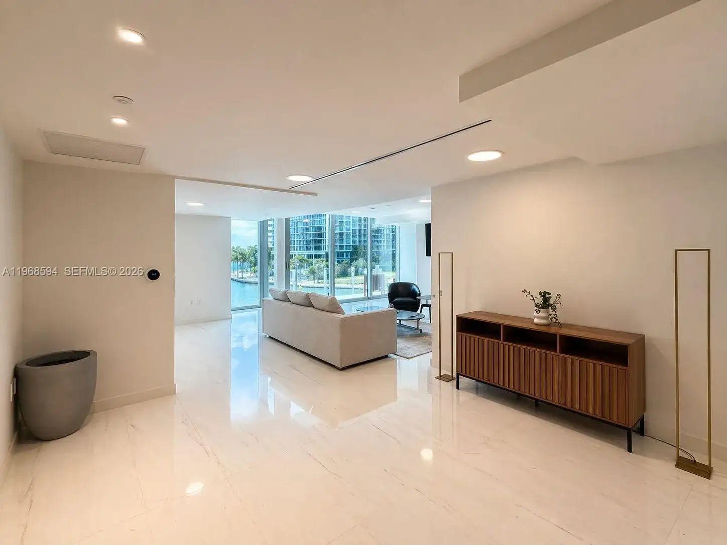 300 Biscayne Blvd Way # 303, Miami FL 33131 photo 4