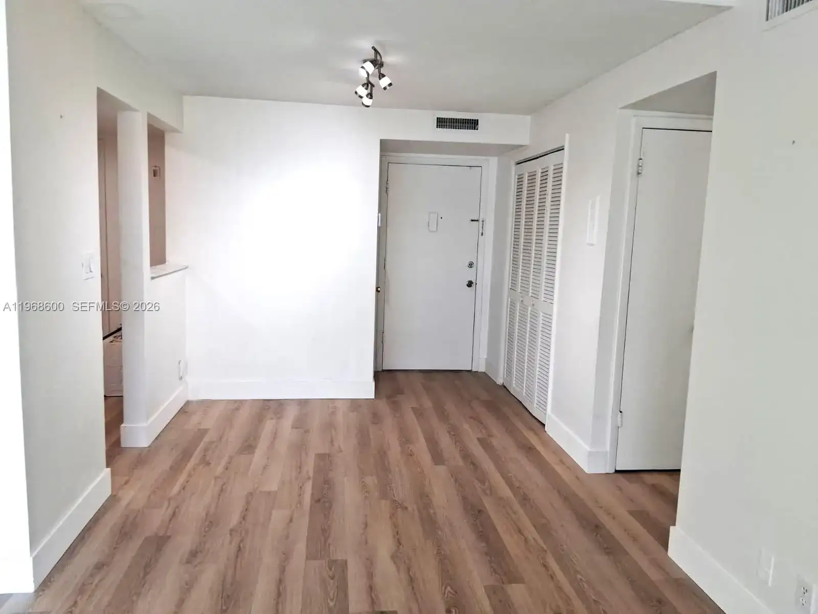 16801 NE 14th Ave # 209, Miami FL 33162 photo 4
