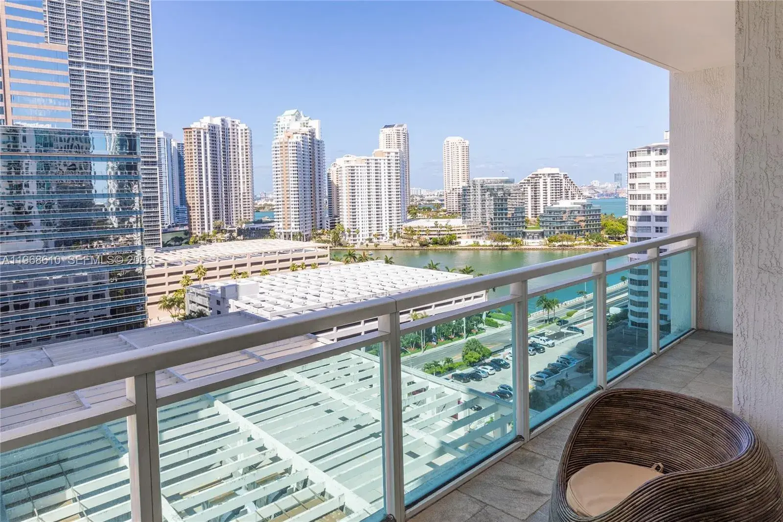 950 Brickell Bay Dr # 1504, Miami FL 33131