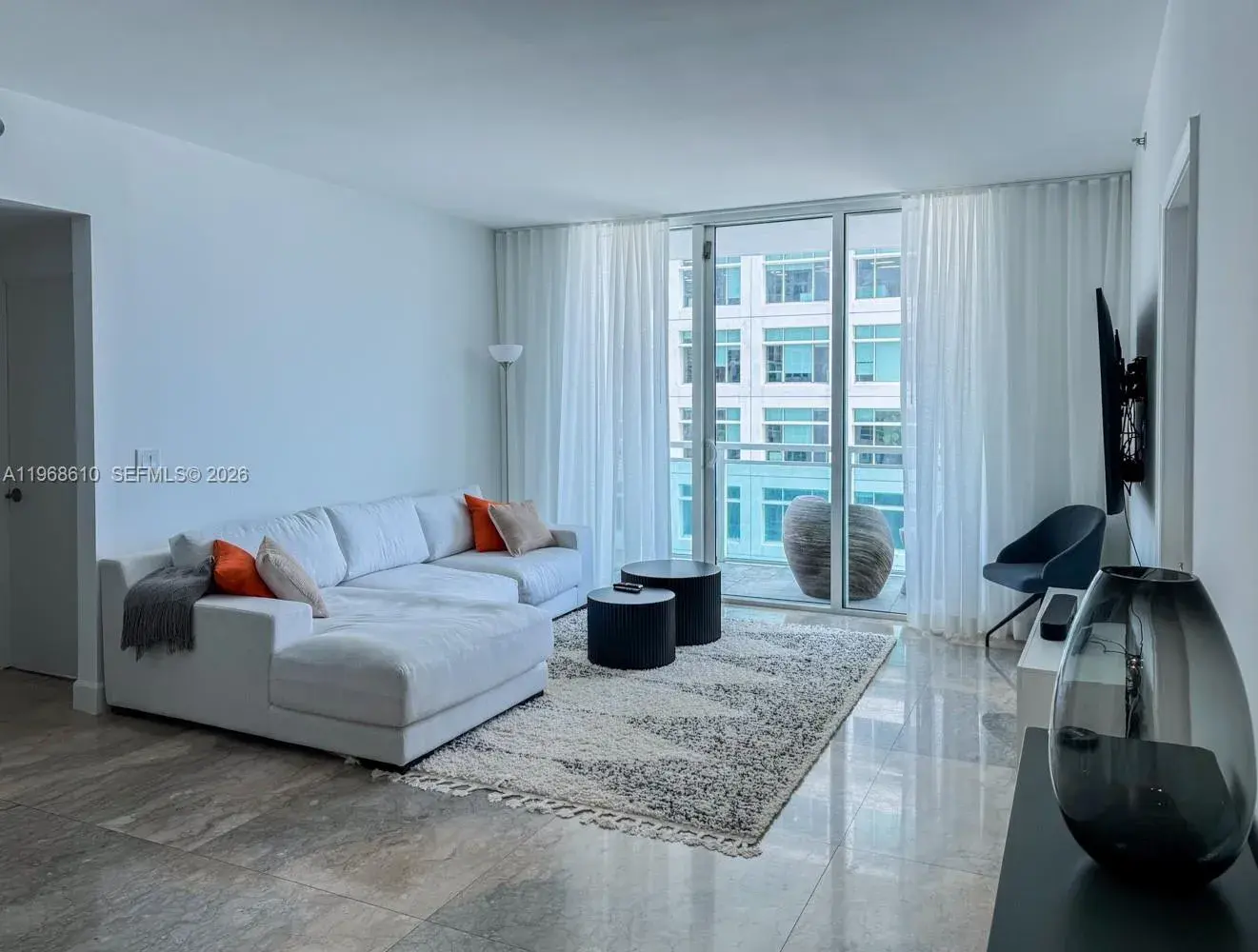 950 Brickell Bay Dr # 1504, Miami FL 33131