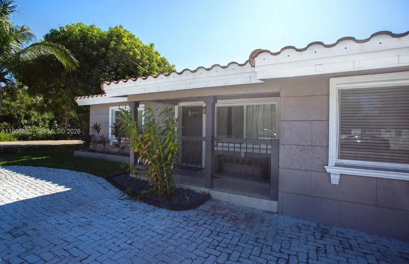 2450 NE 18th St, Pompano Beach FL 33062 photo 3