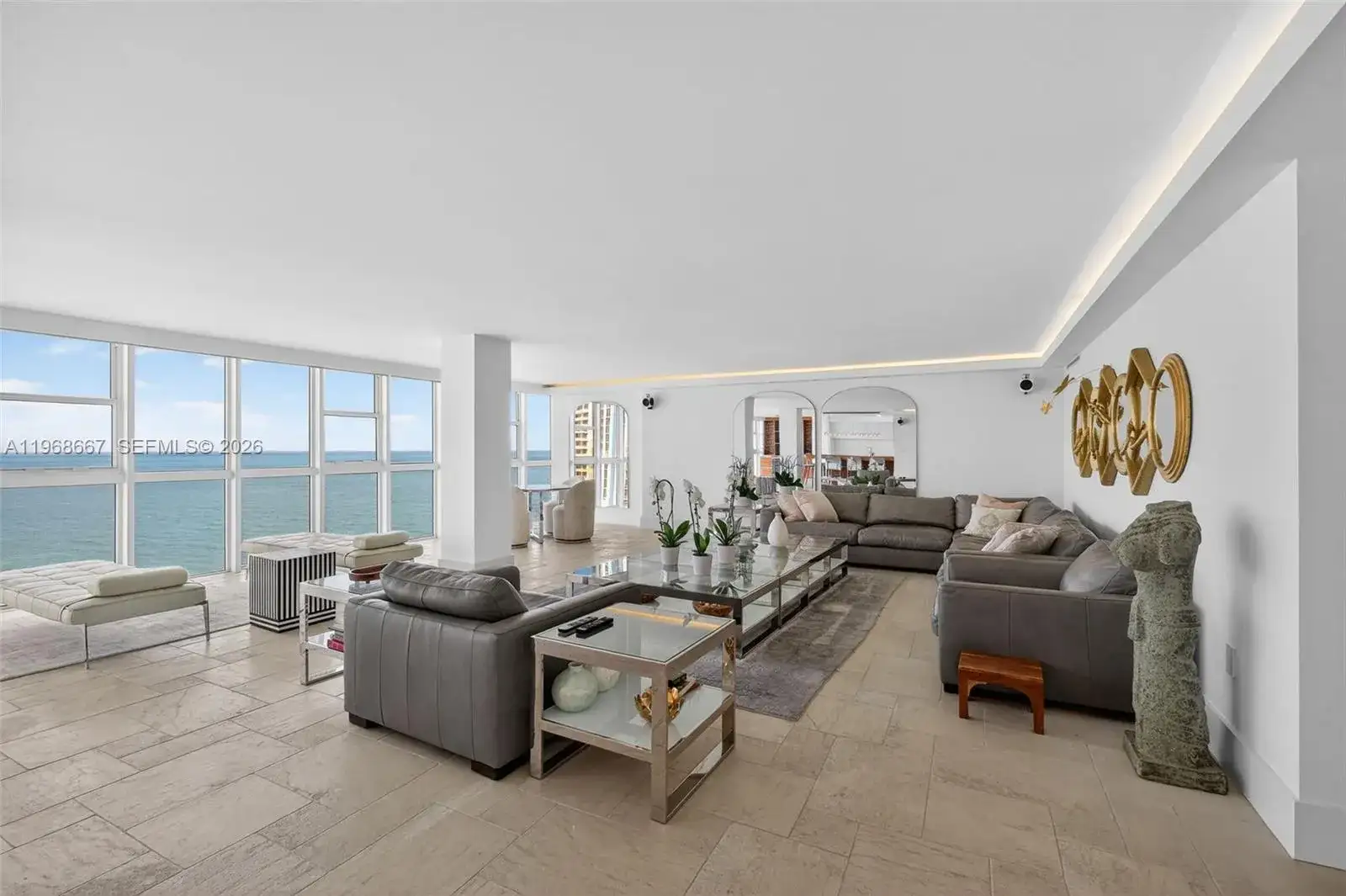 600 Grapetree Dr, Key Biscayne FL 33149 photo 2