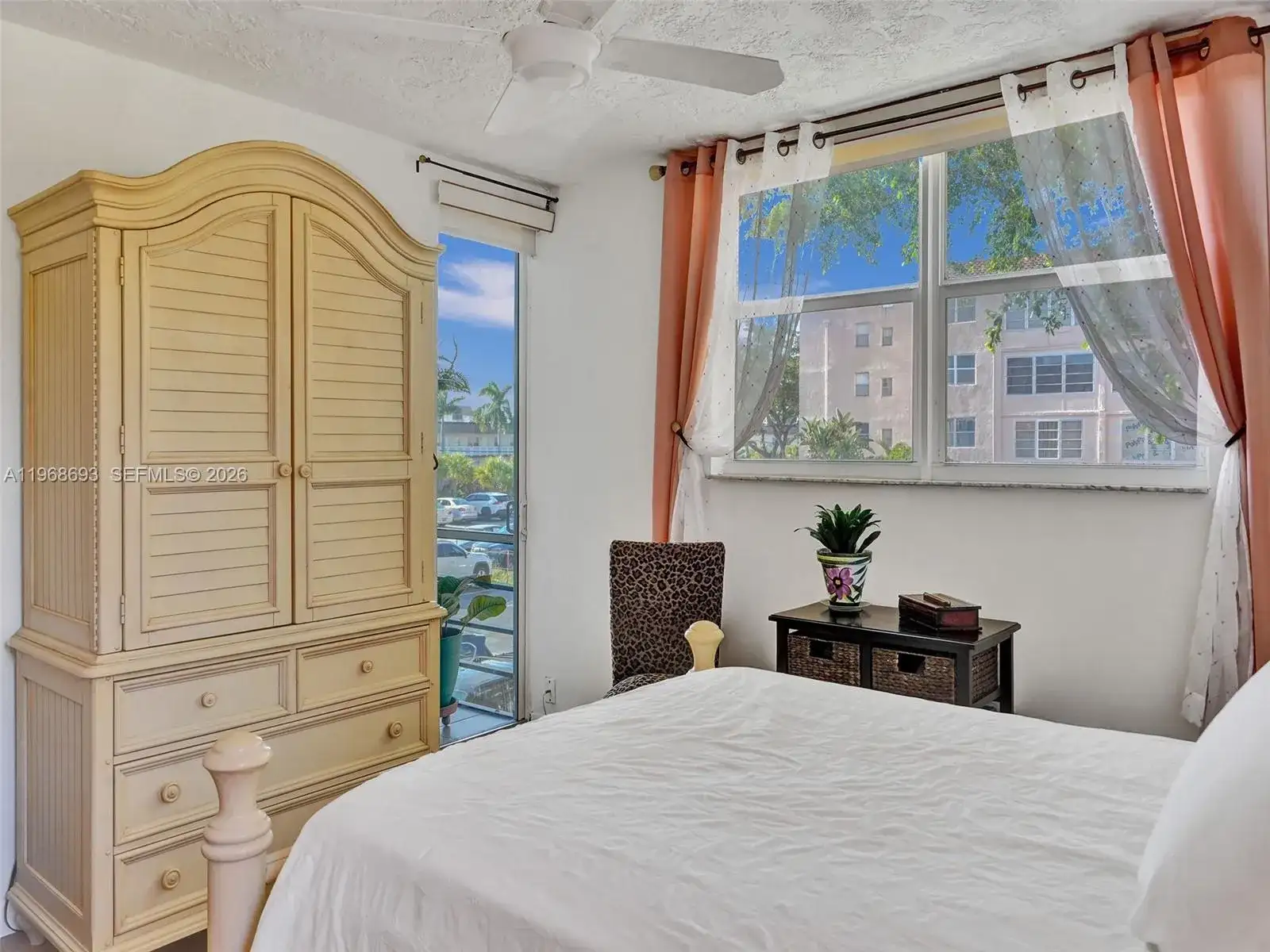 2861 Somerset Dr # 211, Lauderdale Lakes FL 33311 photo 4