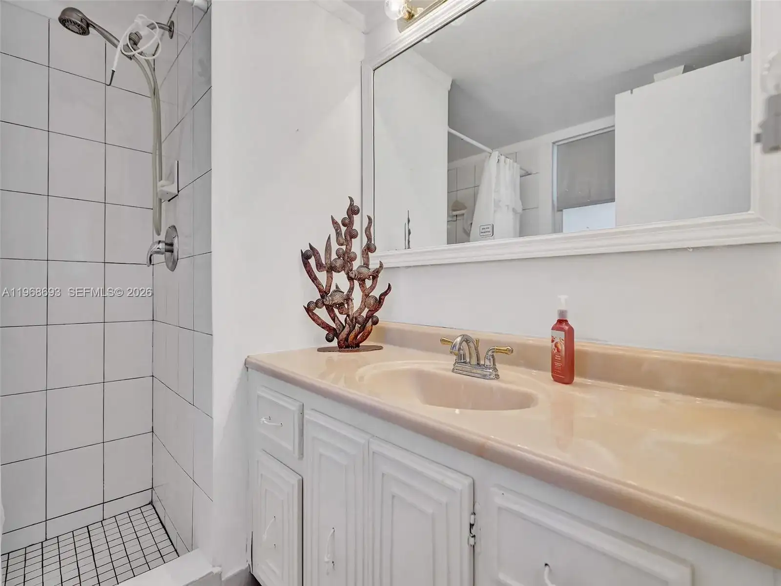 2861 Somerset Dr # 211, Lauderdale Lakes FL 33311 photo 5