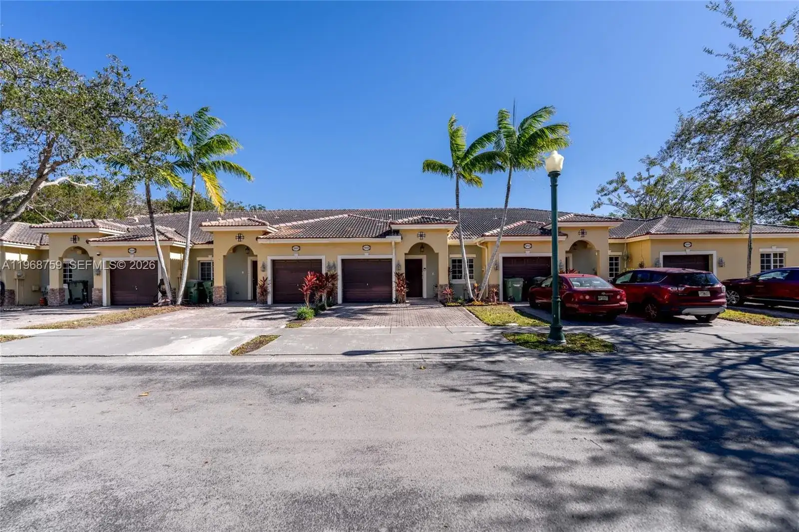 1205 NE 32nd Ter, Homestead FL 33033 photo 2