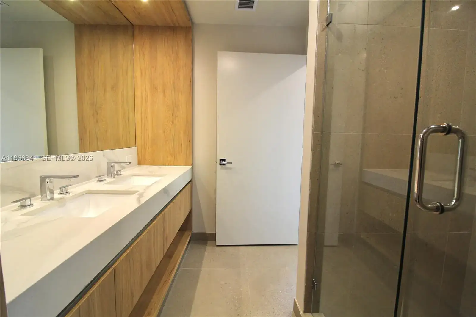 11 NE 6 St # 2114, Miami FL 33132 photo 5
