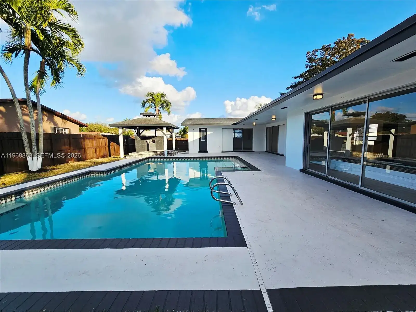 11101 NW 19th St, Pembroke Pines FL 33026 photo 3