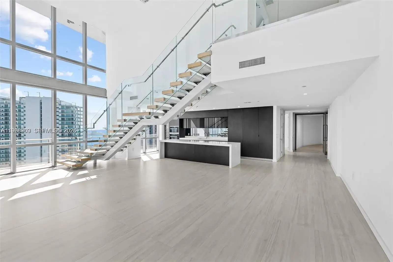851 NE 1st Ave # 5001, Miami FL 33132 photo 2