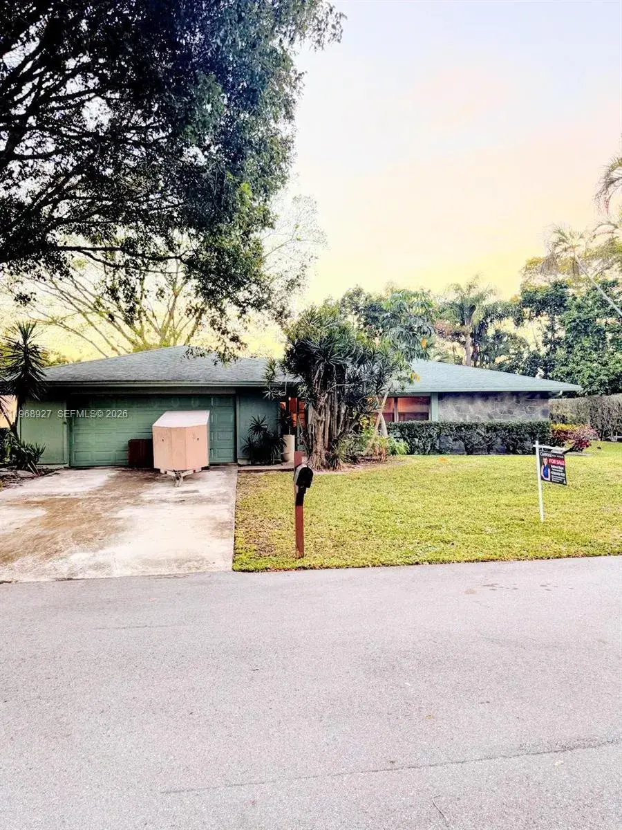 766 NW 24th Ave, Delray Beach FL 33445 photo 2