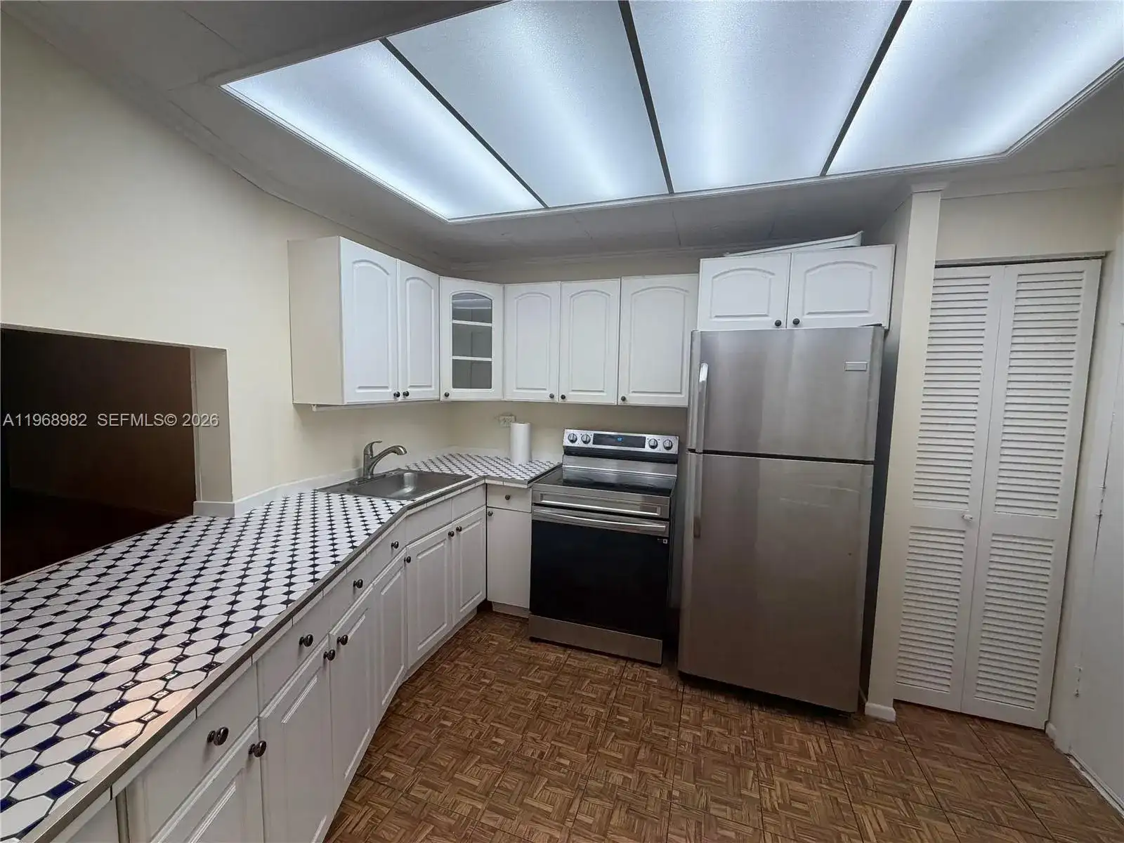 1690 NE 191st St # 1, Miami FL 33179 photo 3