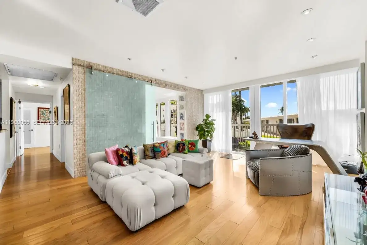 10275 Collins Ave # 102, Bal Harbour FL 33154 photo 3