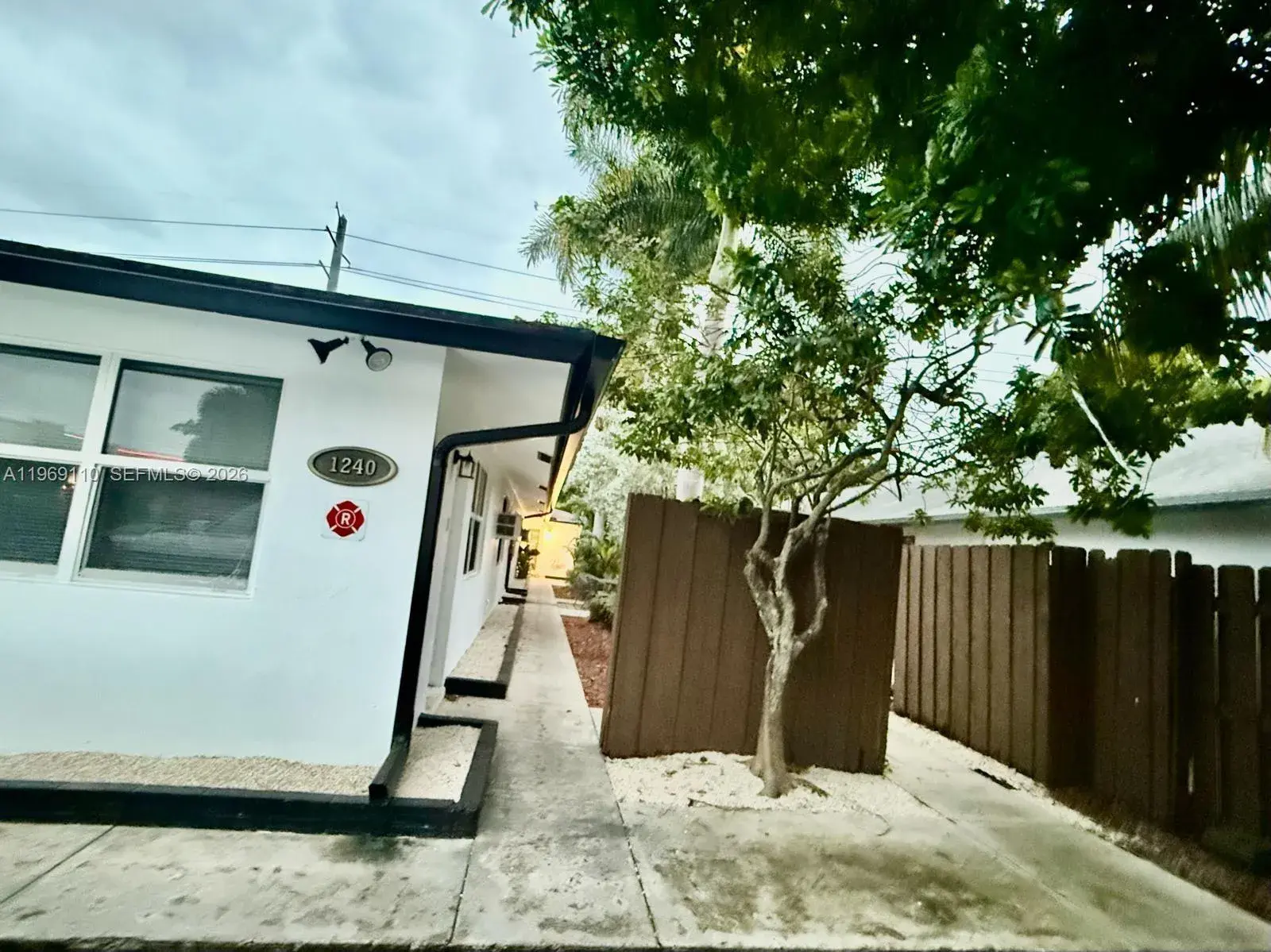 1240 NE 12th Ave # 1, Fort Lauderdale FL 33304