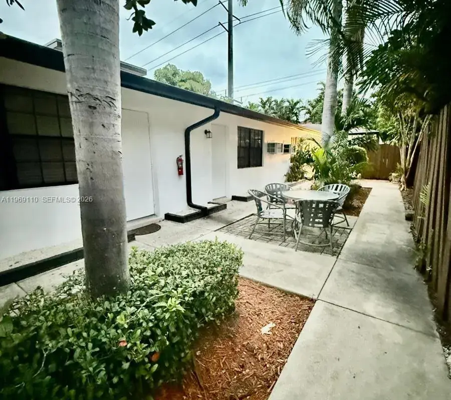 1240 NE 12th Ave # 1, Fort Lauderdale FL 33304