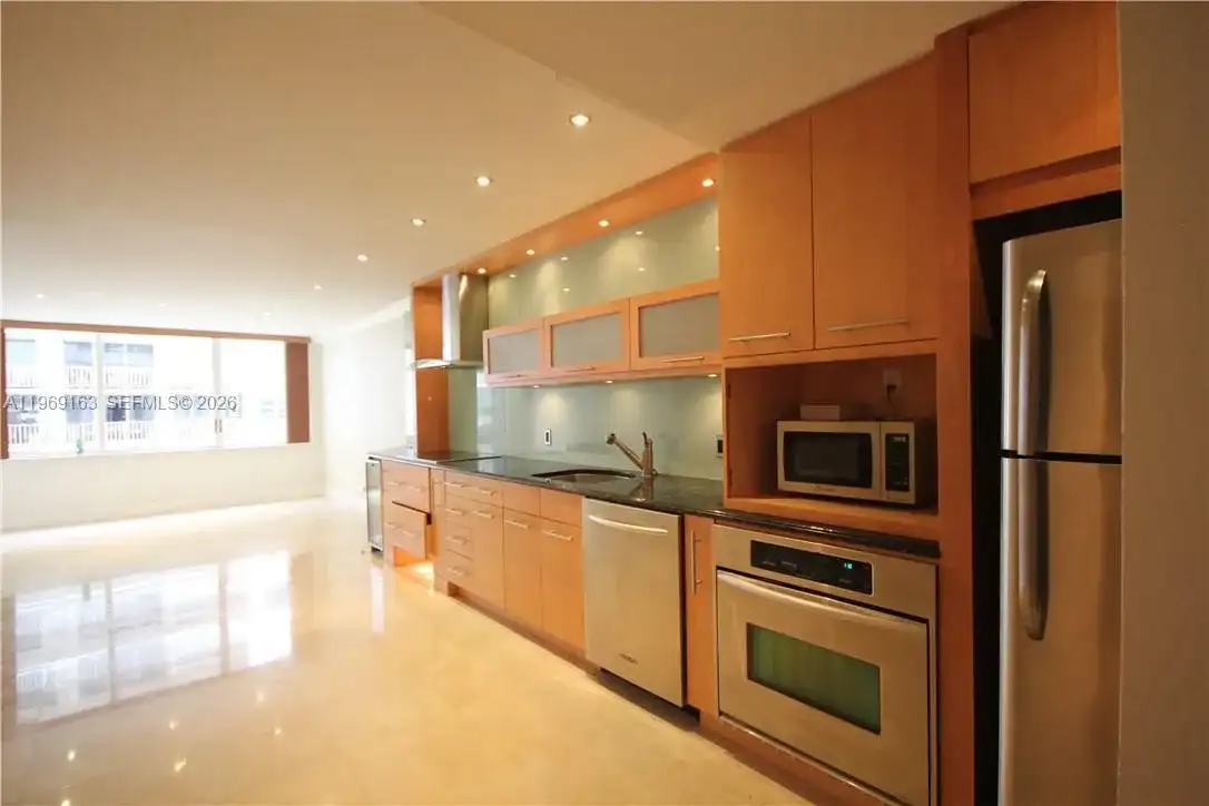 5401 Collins Ave # 339, Miami Beach FL 33140