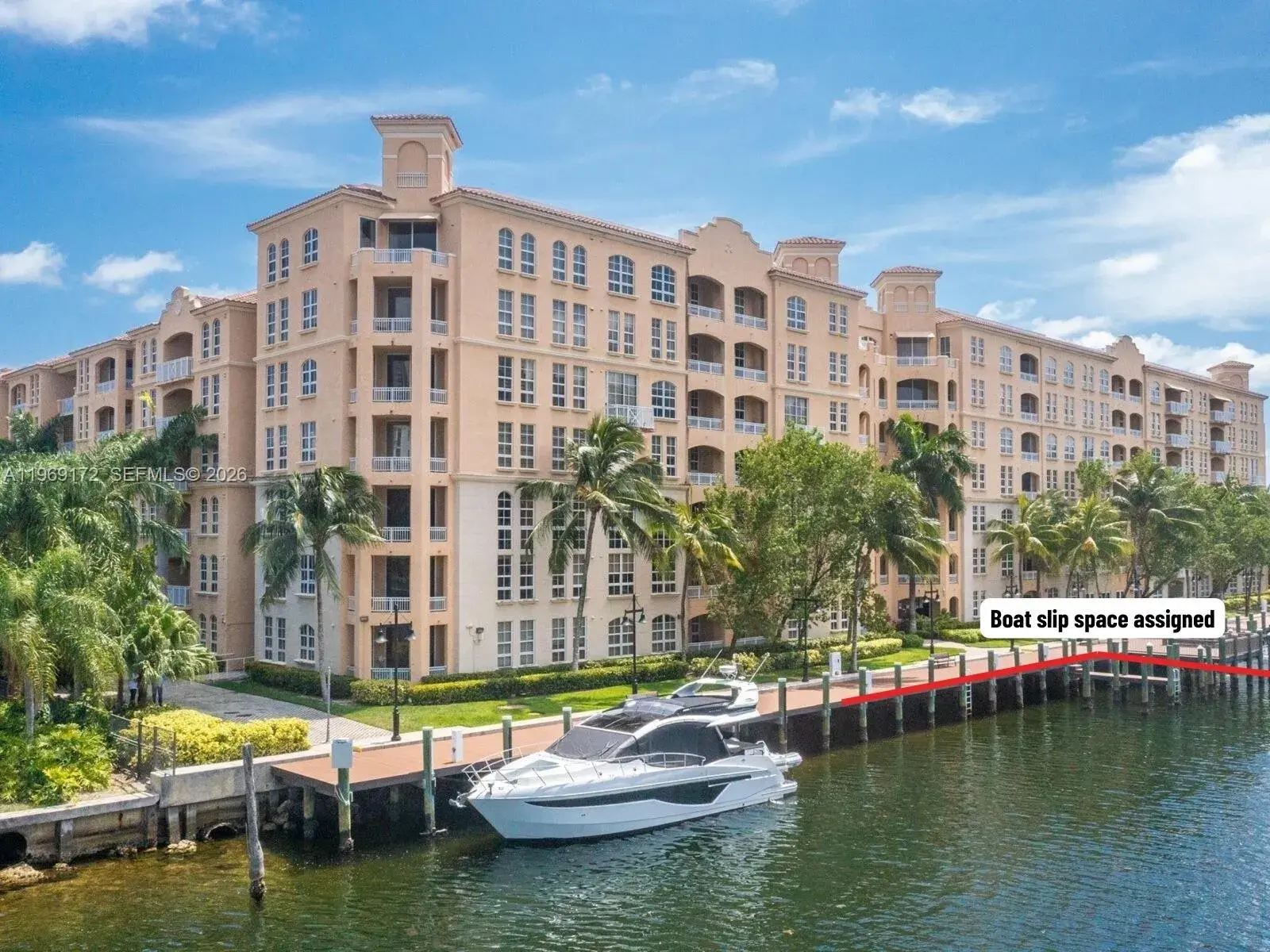3001 NE 185th St # 113, Aventura FL 33180