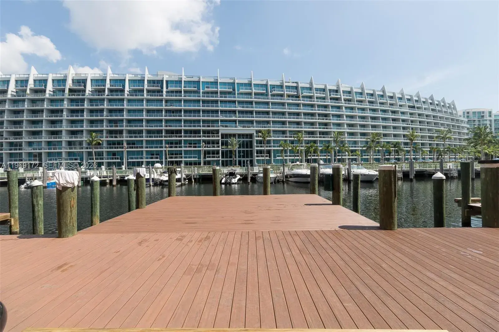 3001 NE 185th St # 113, Aventura FL 33180