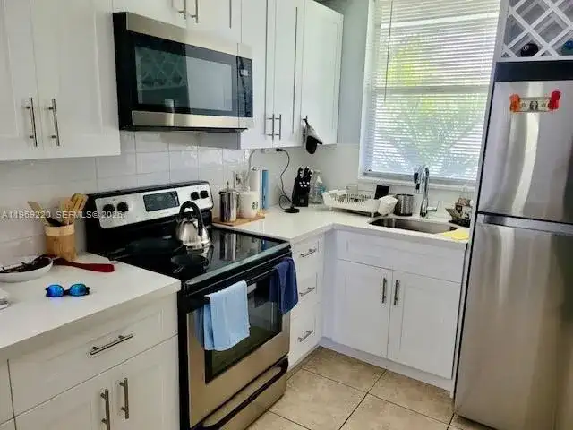 1801 S Treasure Dr # 318, North Bay Village FL 33141 photo 2