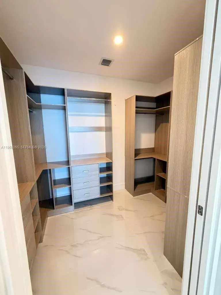 700 NE 24th st # 1103, Miami FL 33137