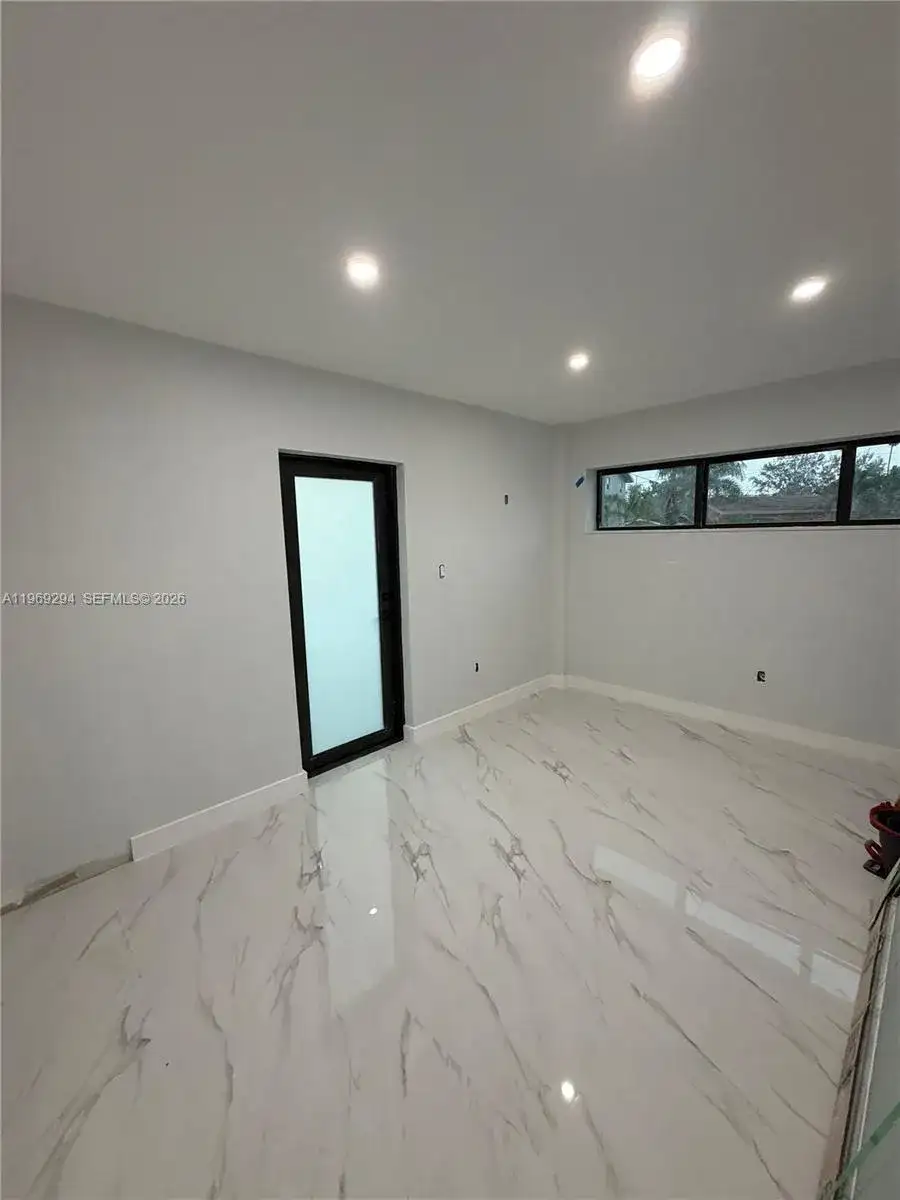 1085 NW 191st St, Miami Gardens FL 33169 photo 2