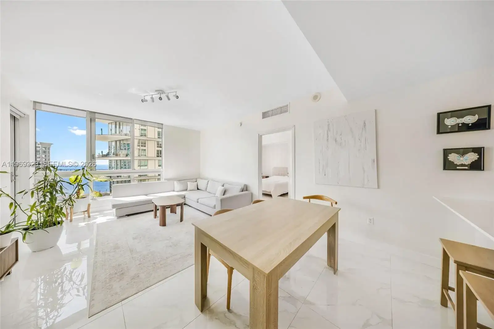 300 S Biscayne Blvd # 2806, Miami FL 33131 photo 4