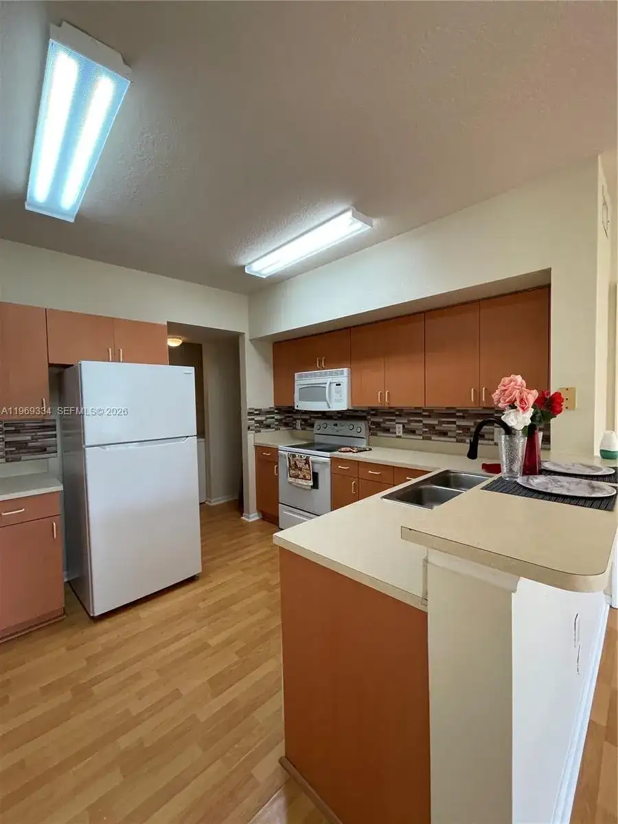 2305 Belmont Ln # 2305, North Lauderdale FL 33068 photo 4