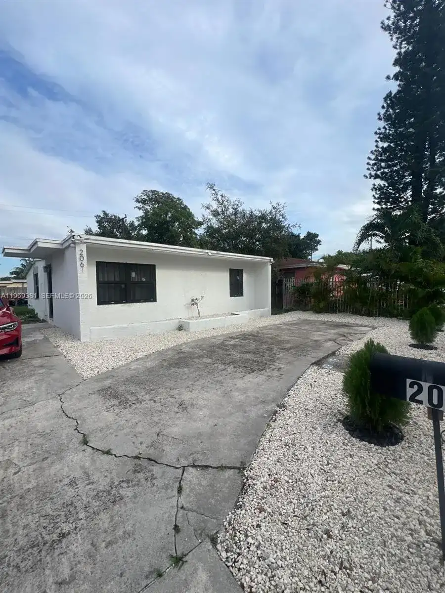 2061 Rutland St, Opa-Locka FL 33054 photo 4