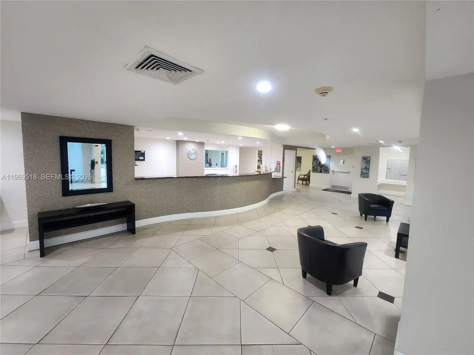 18100 N Bay Rd, Sunny Isles Beach FL 33160 photo 2