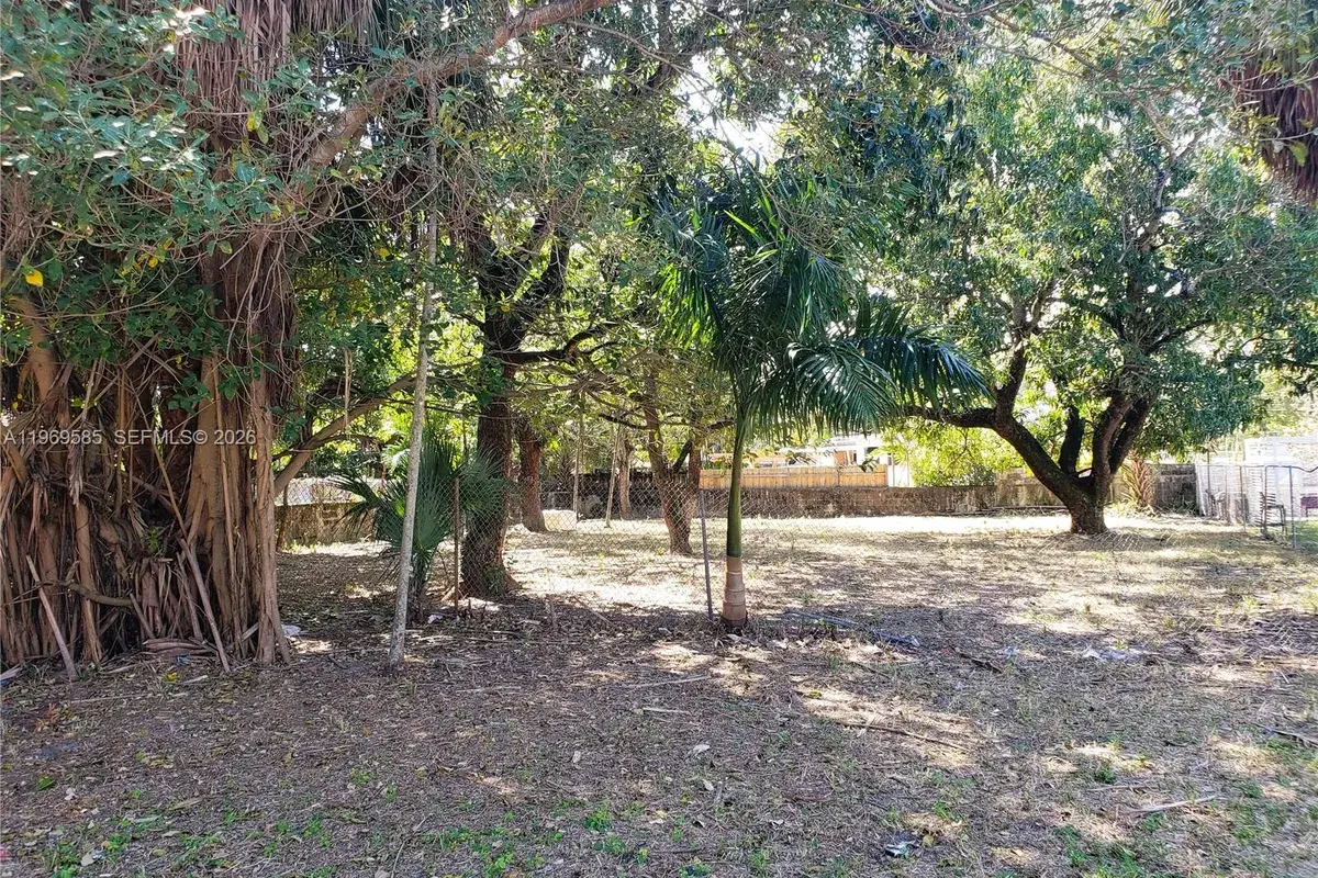 524 S ROYAL POINCIANA BLVD, Miami Springs FL 33166